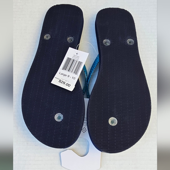 VERA BRADLEY FLIP FLOPS - Picture 6 of 8
